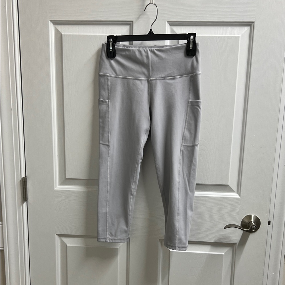 Iuga Gray Women's Leggings capris size Small S